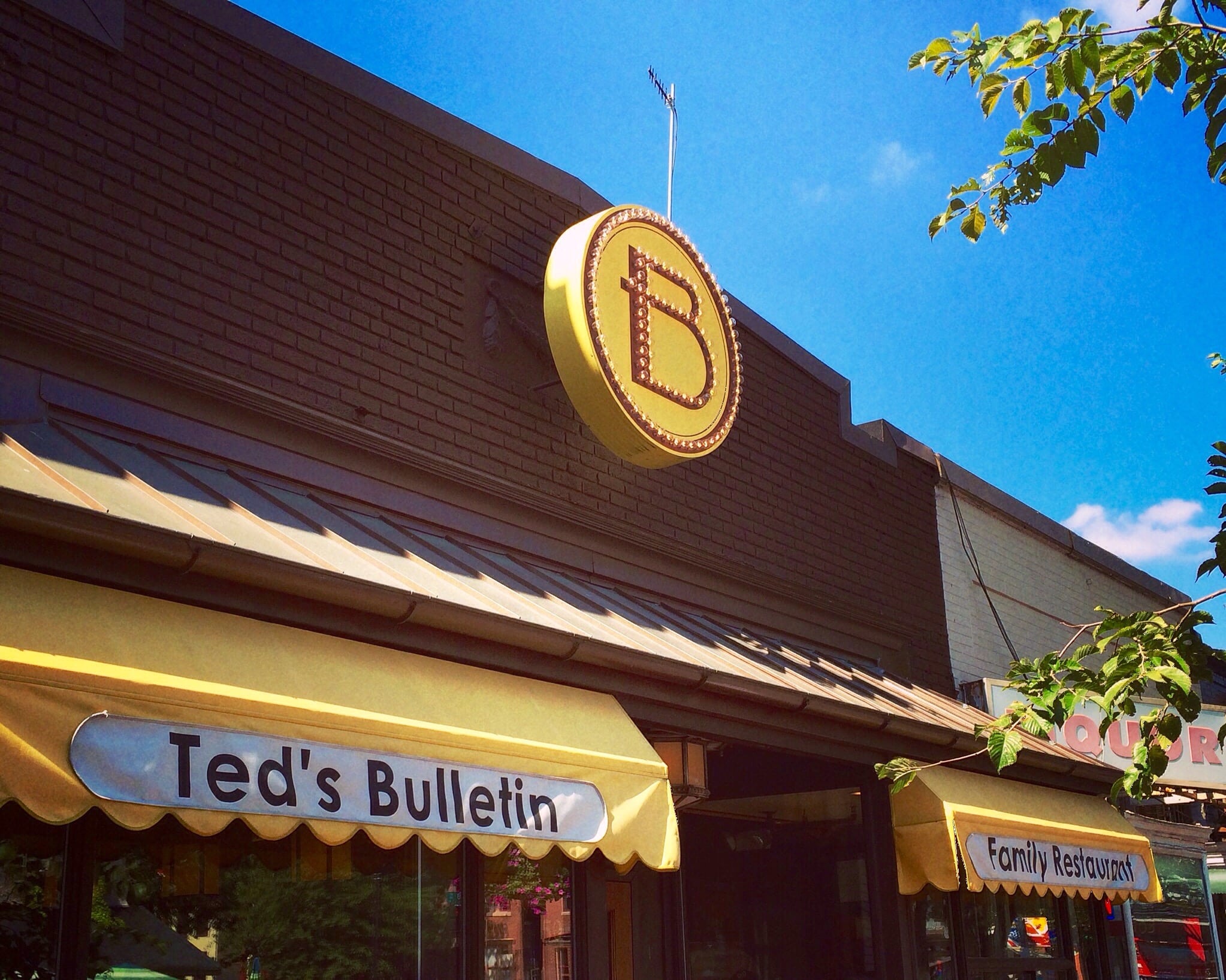 The Sunday Currently, Volume 42