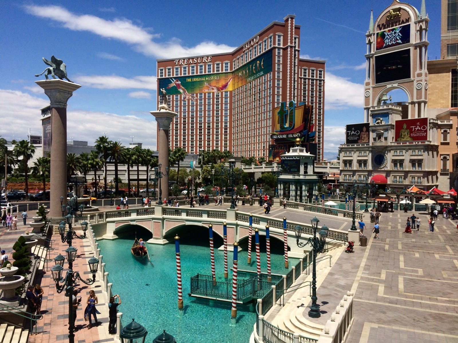 Travel With Me: Weekend Edition // Las Vegas